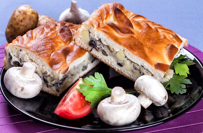 Пирог с картофелем и грибами 